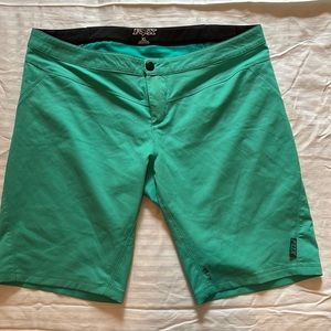 Fox brand bike shorts with back pocket